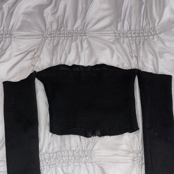 Off-the-shoulder Zip-up Top - Picture 4 of 4